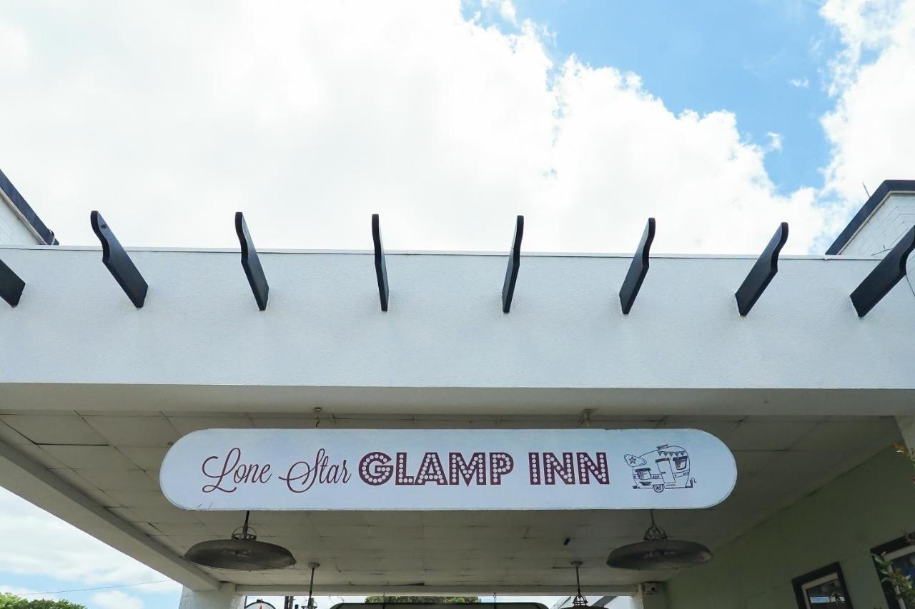 Lone Star Glamp Inn Warrenton Exterior foto