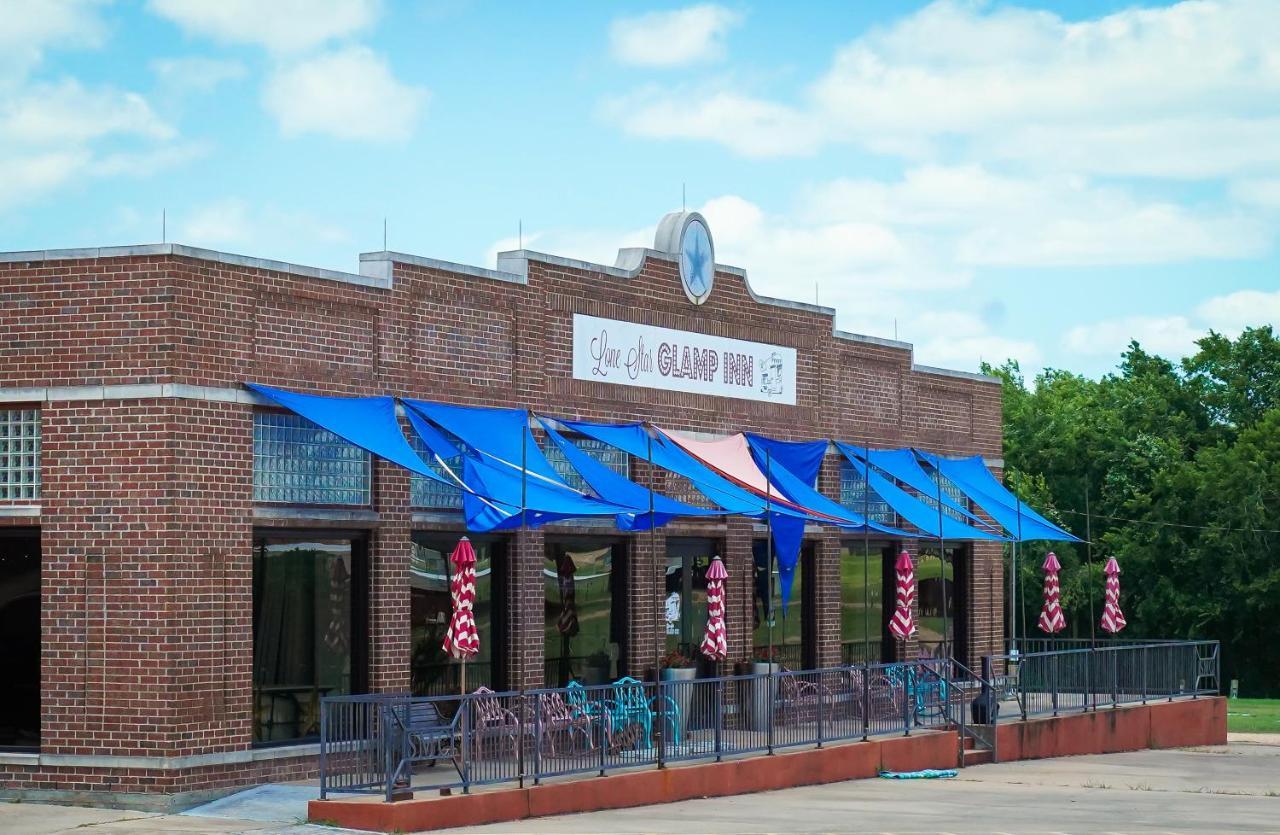 Lone Star Glamp Inn Warrenton Exterior foto